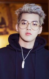 Kris Wu Has a New FB Profile Pic and People Wonder Where He Is